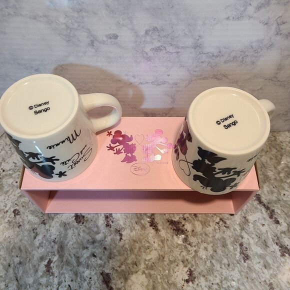 Sango Disney Mickey And Minnie Sweethearts Mugs Set of 2 VHTF - Picture 9 of 9